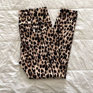 Leopard print leggings
